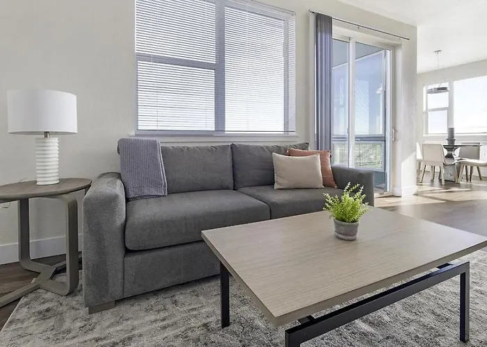 Landing Modern Apartment With Amazing Amenities