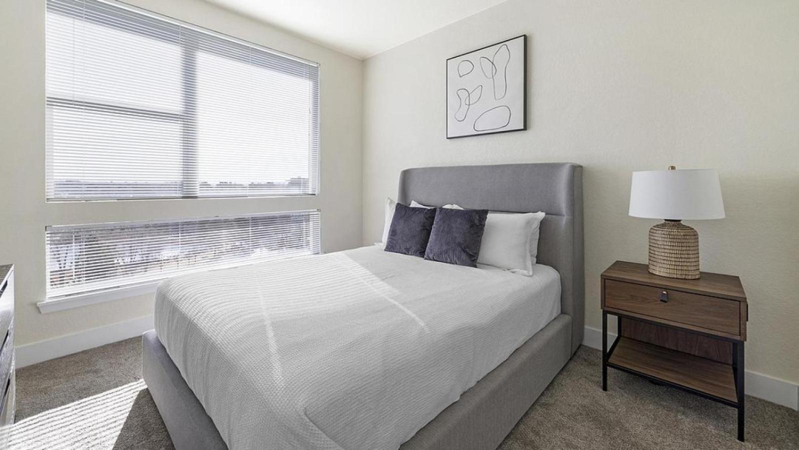 Landing Modern With Amazing Amenities